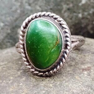 Vintage Navajo Old Pawn Green Turquoise Sterling Silver Ring Size 4.75